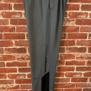 Under Armour Youth XL Athletic Pants